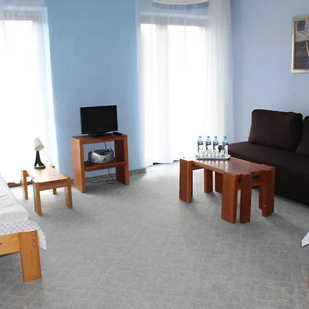 Raad Na Uroczysku 3* شكلارسكا بوريبا