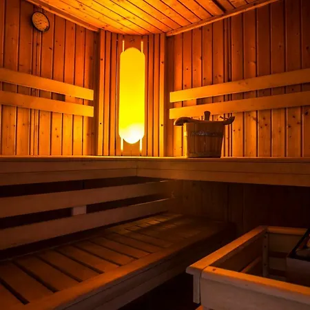 Raad Na Uroczysku 3* شكلارسكا بوريبا